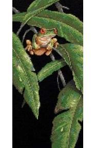 Древесная лягушка в листве 35251